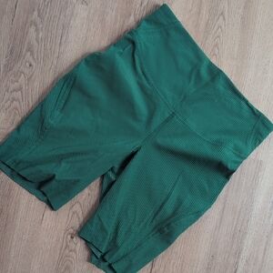Lululemon Green Ribbed Bike Shorts 6